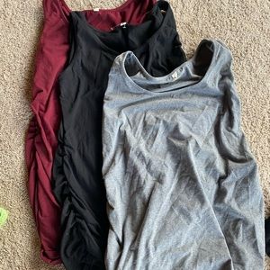 3 maternity tank tops barely worn